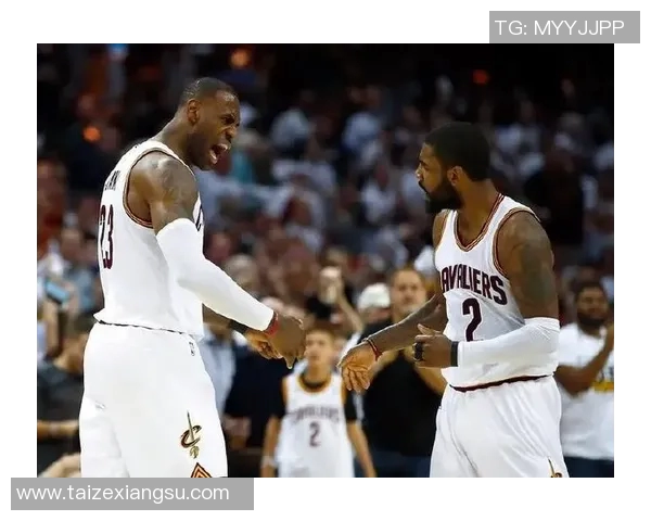 欧文与多位足球明星亲密合影展现友谊与激情的瞬间