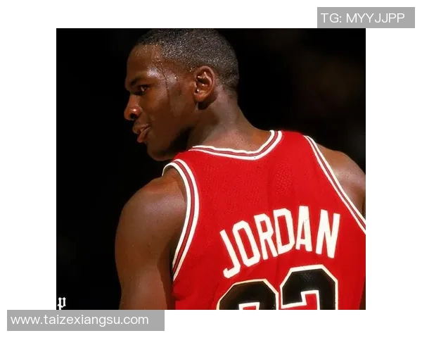 足球巨星首次见到篮球传奇乔丹时的震撼与敬仰瞬间 足球巨星首次见到篮球传奇乔丹时的震撼与敬仰瞬间