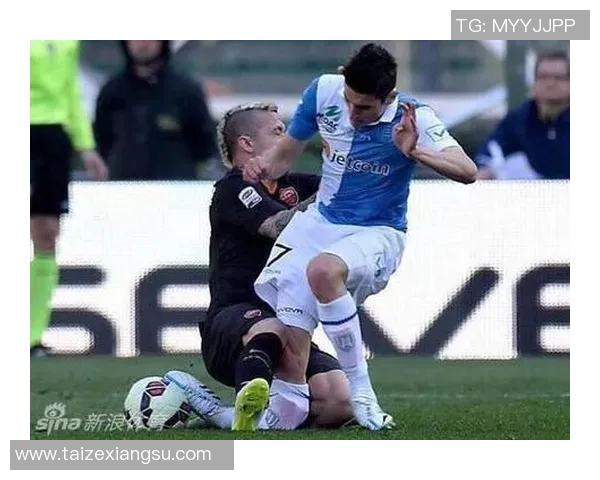 足球明星赛惊现意外断腿瞬间视频引发热议与关注