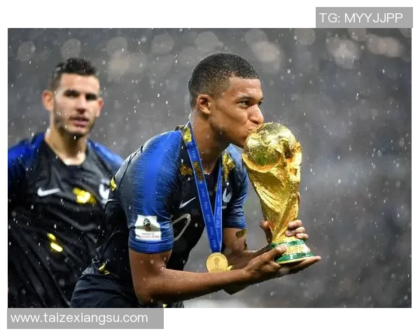 足球明星外号上帝的真实姓名揭秘及其传奇足球生涯回顾 足球明星外号上帝的真实姓名揭秘及其传奇足球生涯回顾